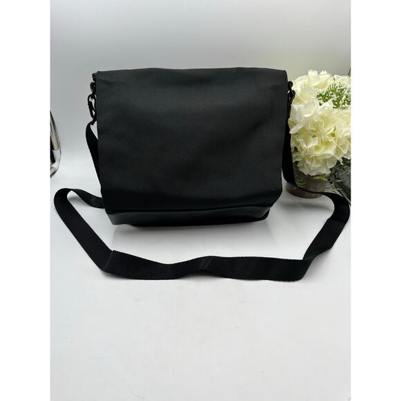 TUMI Messenger Bag Ballistic Nylon Full-Grain Leather Trim Style 4367 - Picture 3 of 16